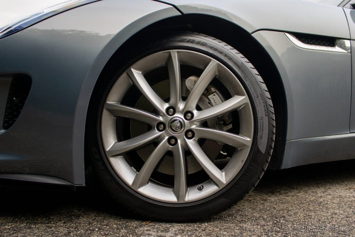 2014 Jaguar F-TYPE - 20