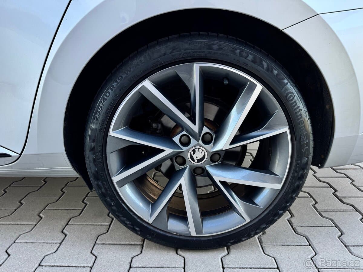 2022 Škoda SUPERB - 20