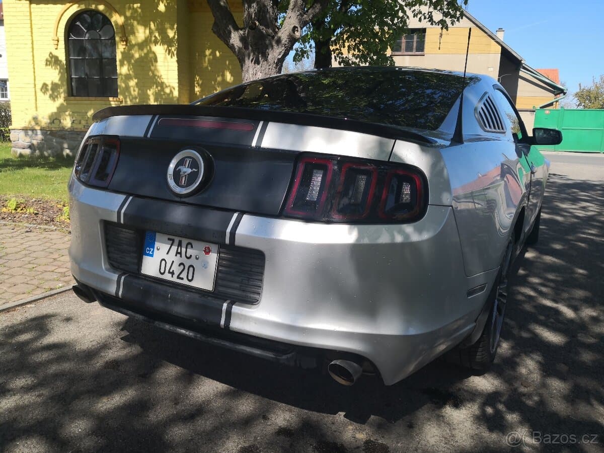 2014 Ford MUSTANG - 3