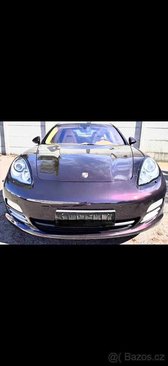 2011 Porsche PANAMERA - 3