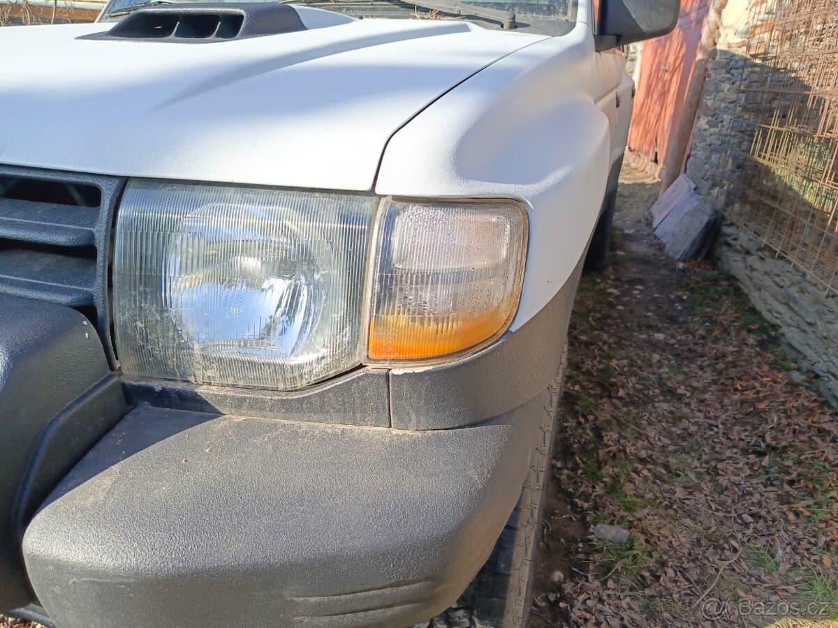 Mitsubishi PAJERO - 3
