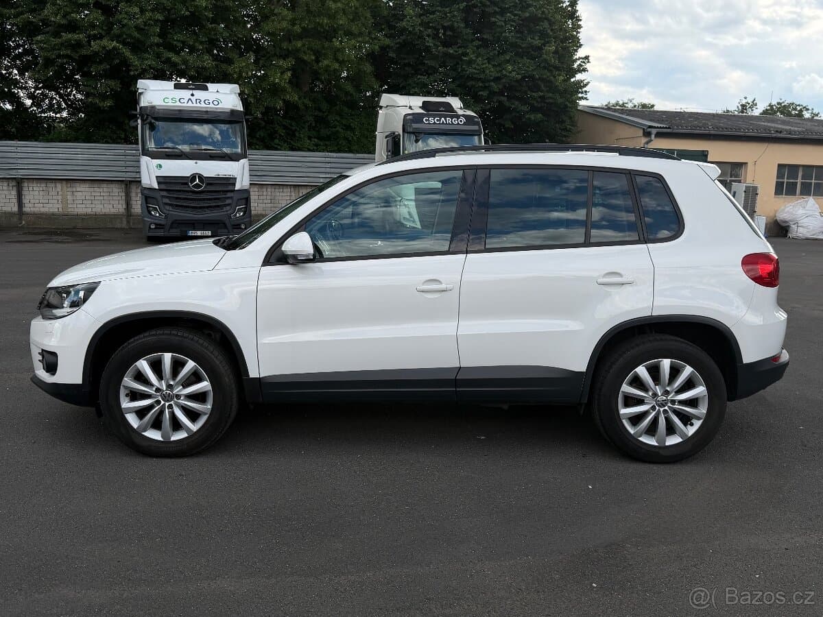 2012 Volkswagen TIGUAN - 3
