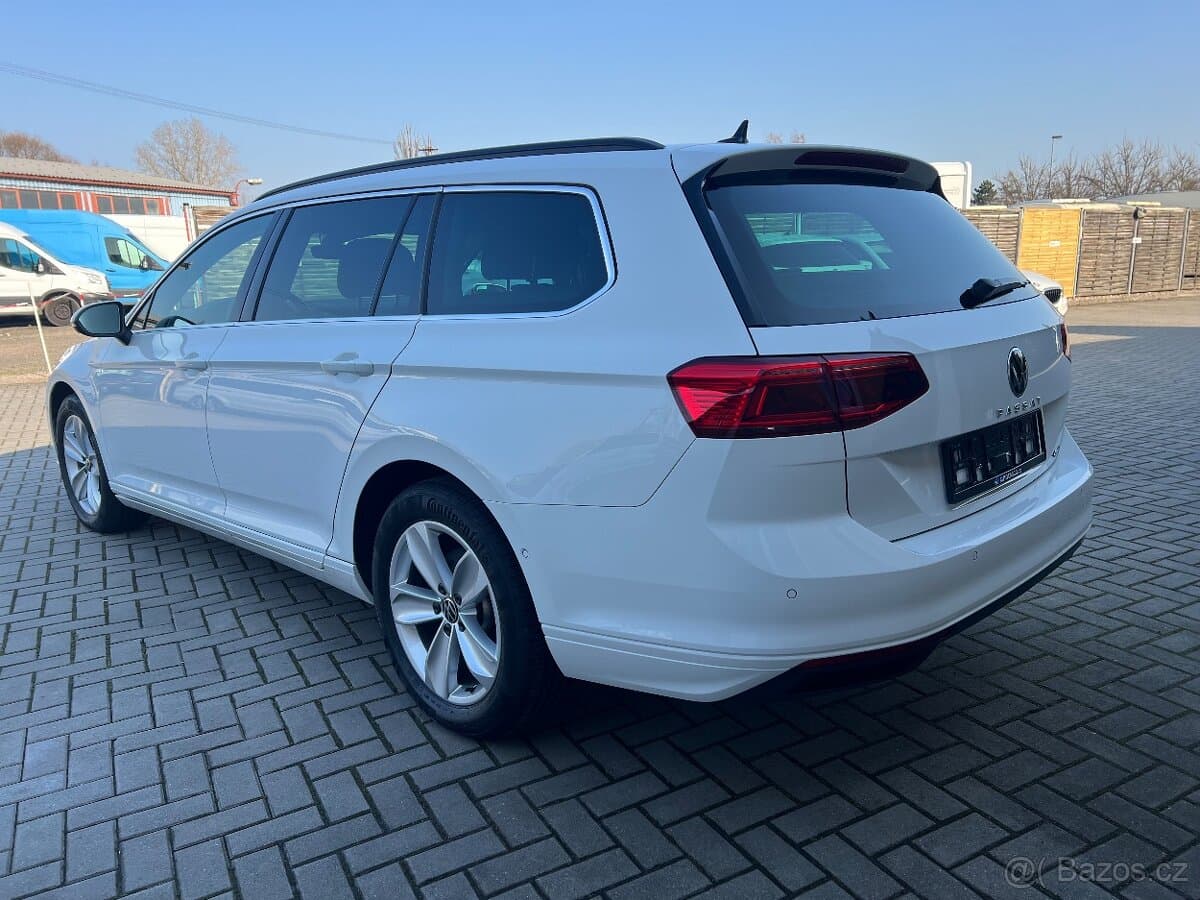 2021 Volkswagen PASSAT - 3