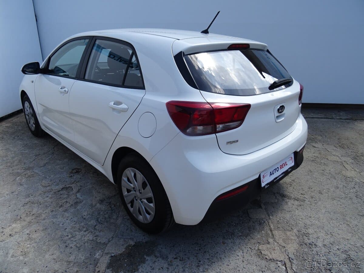 2019 Kia RIO - 3