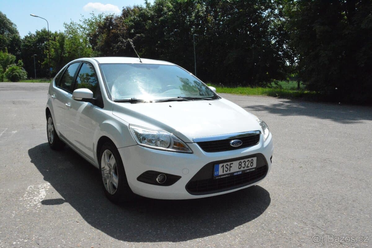 2010 Ford FOCUS - 3