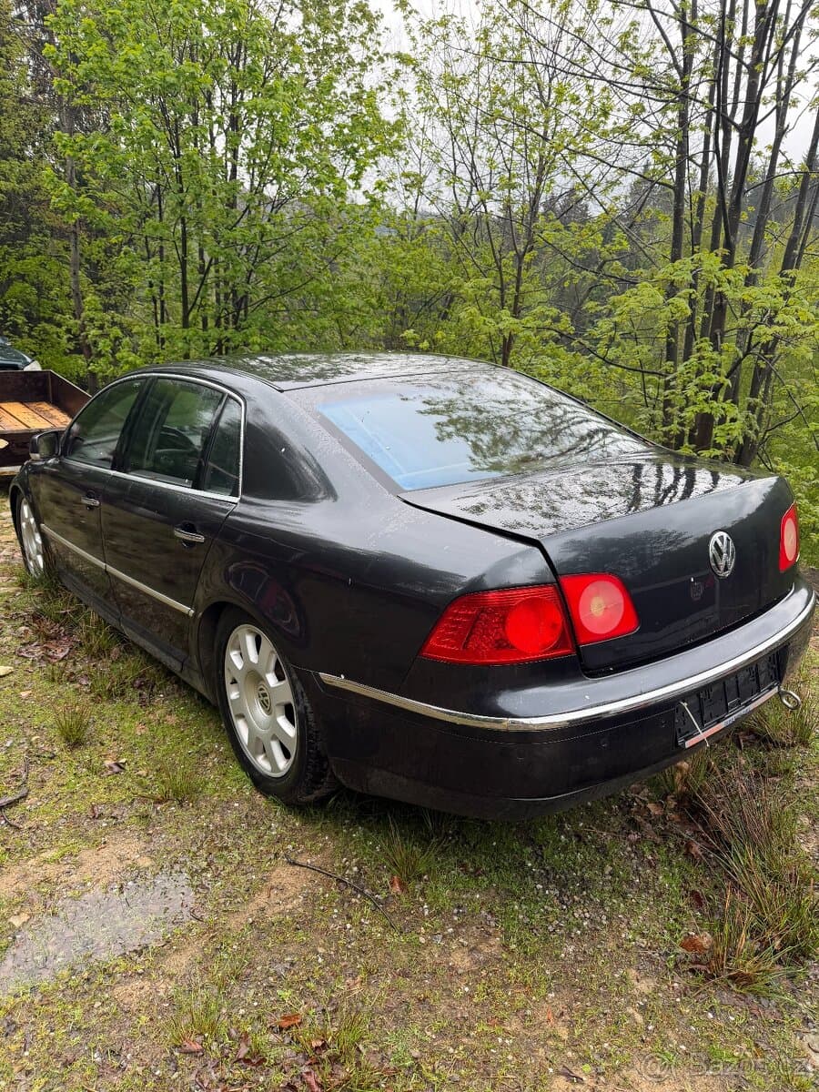 2004 Volkswagen PHAETON - 3