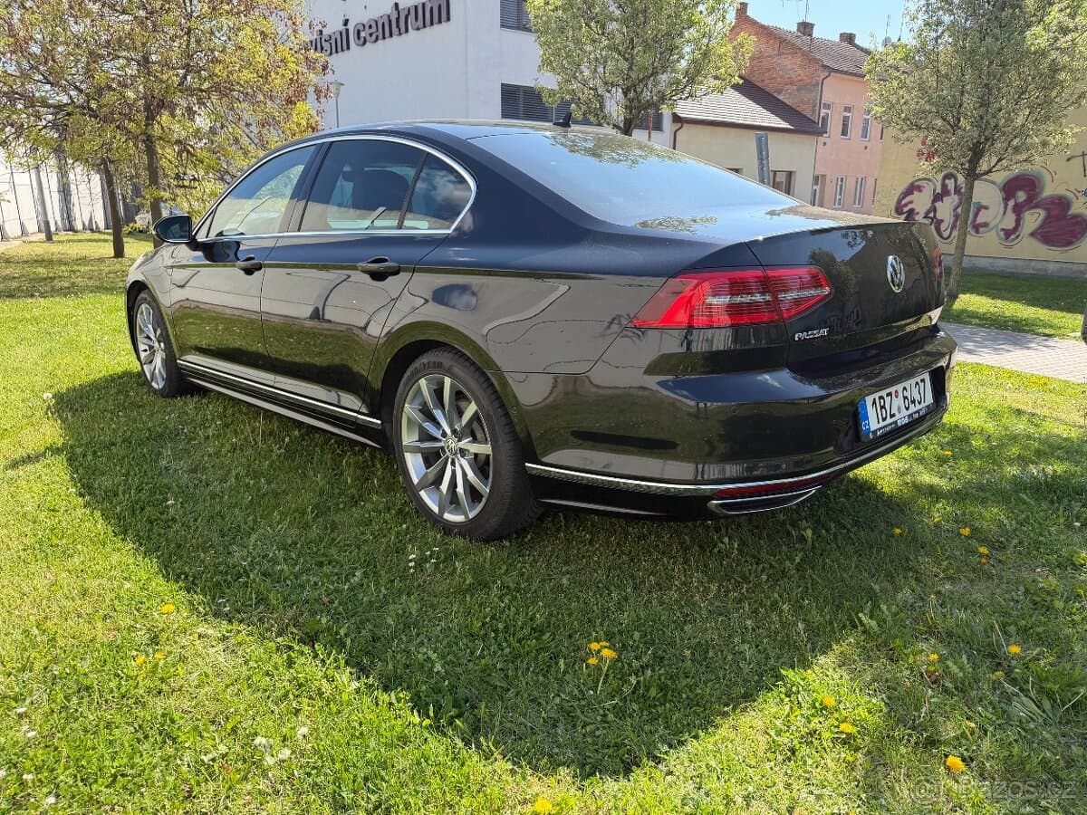 2018 Volkswagen PASSAT - 3
