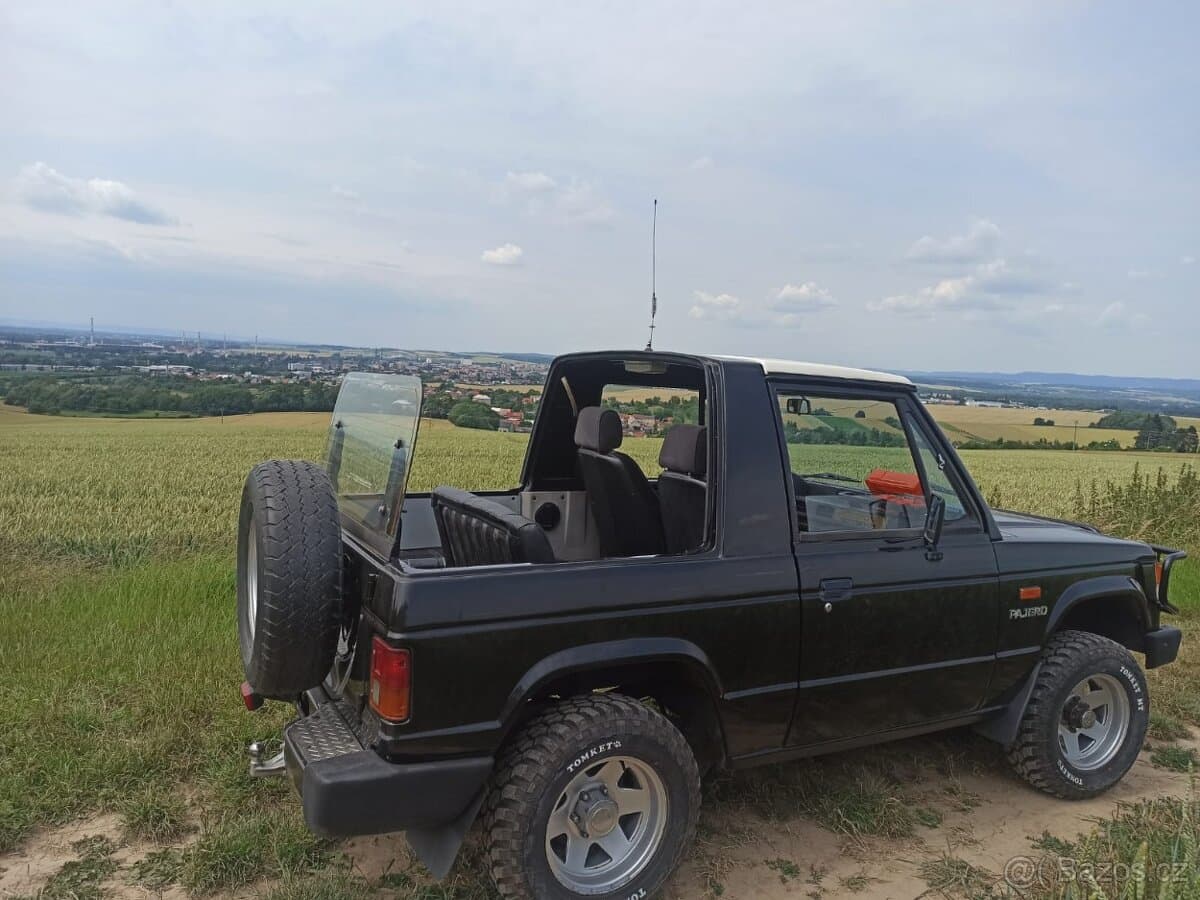 1982 Mitsubishi PAJERO - 3