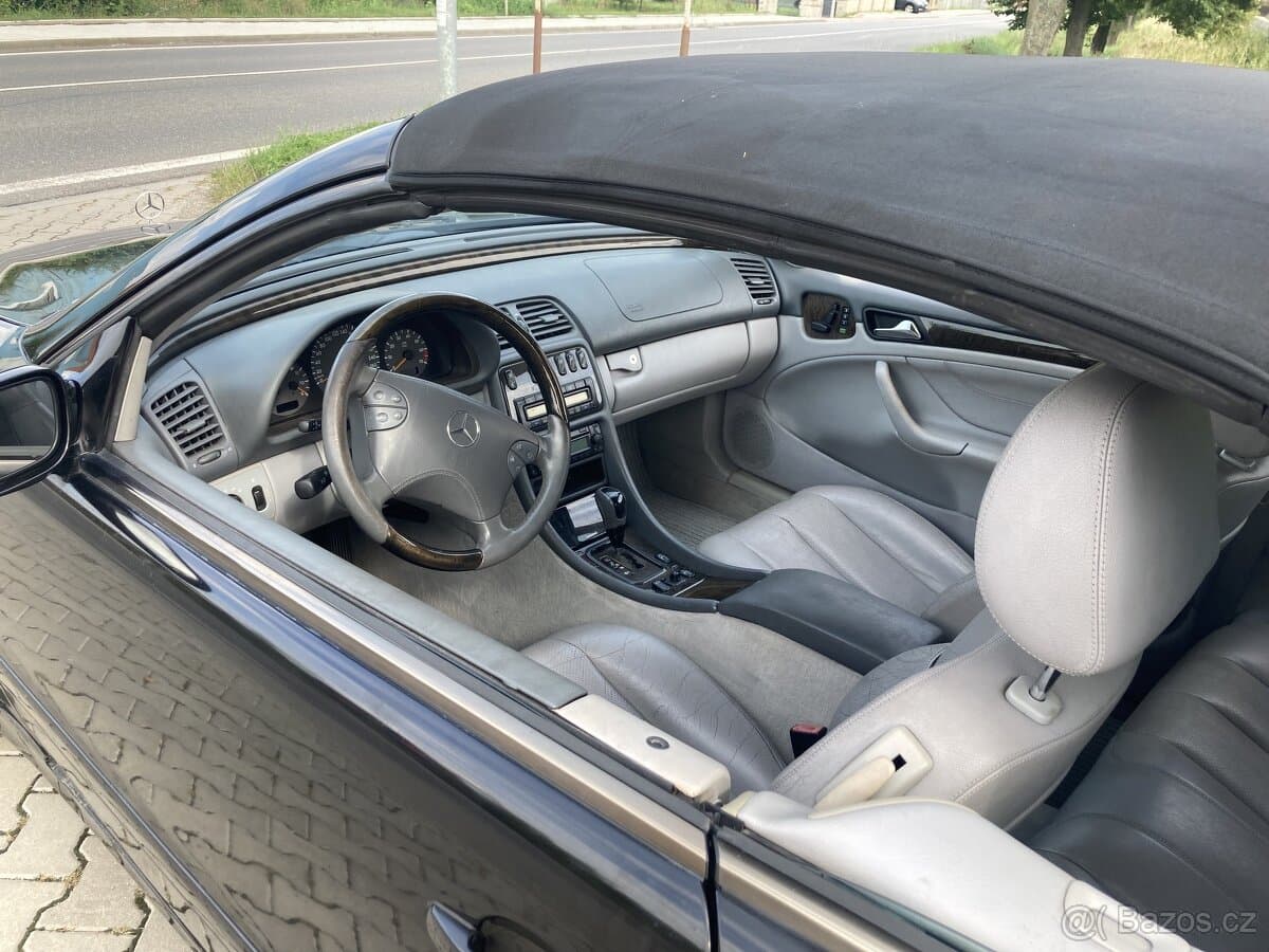 2002 Mercedes-Benz CLK - 3