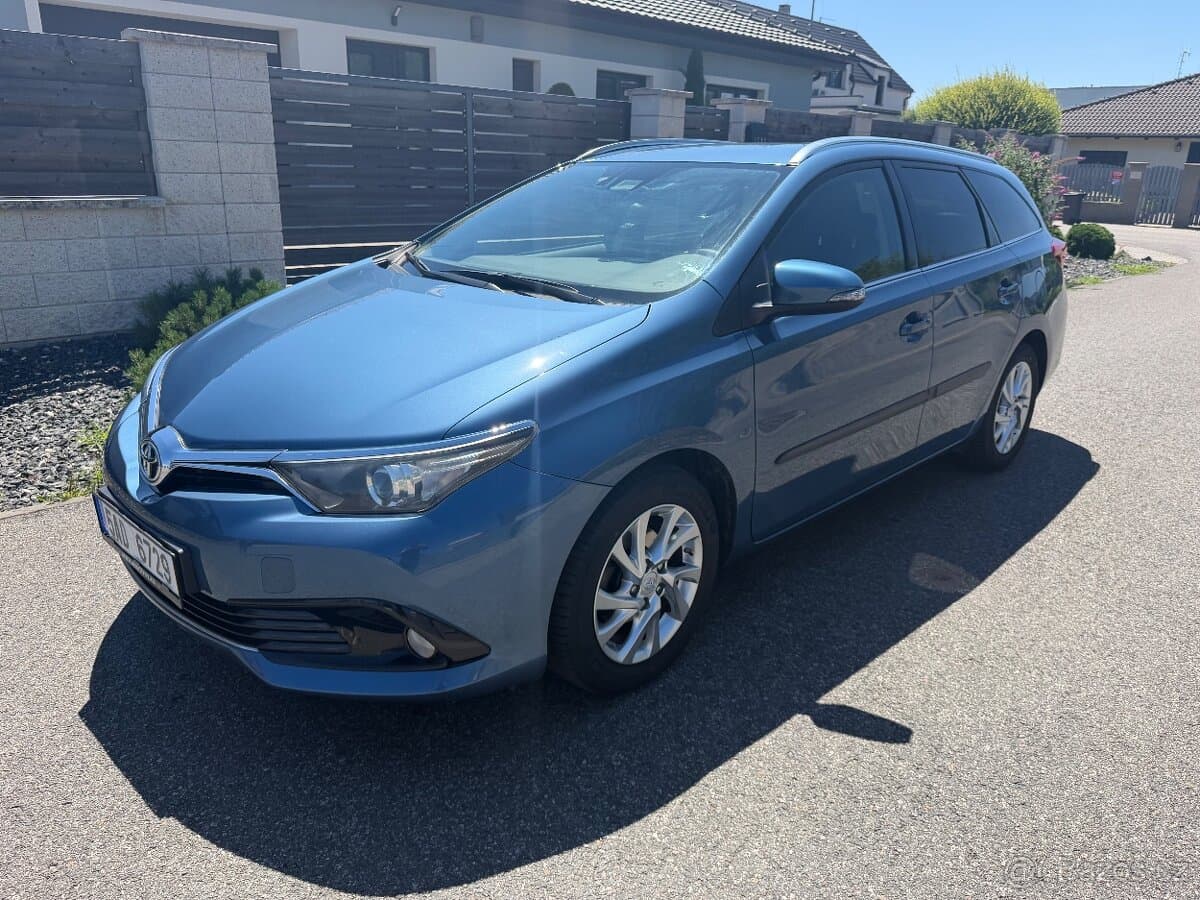 2016 Toyota AURIS - 3