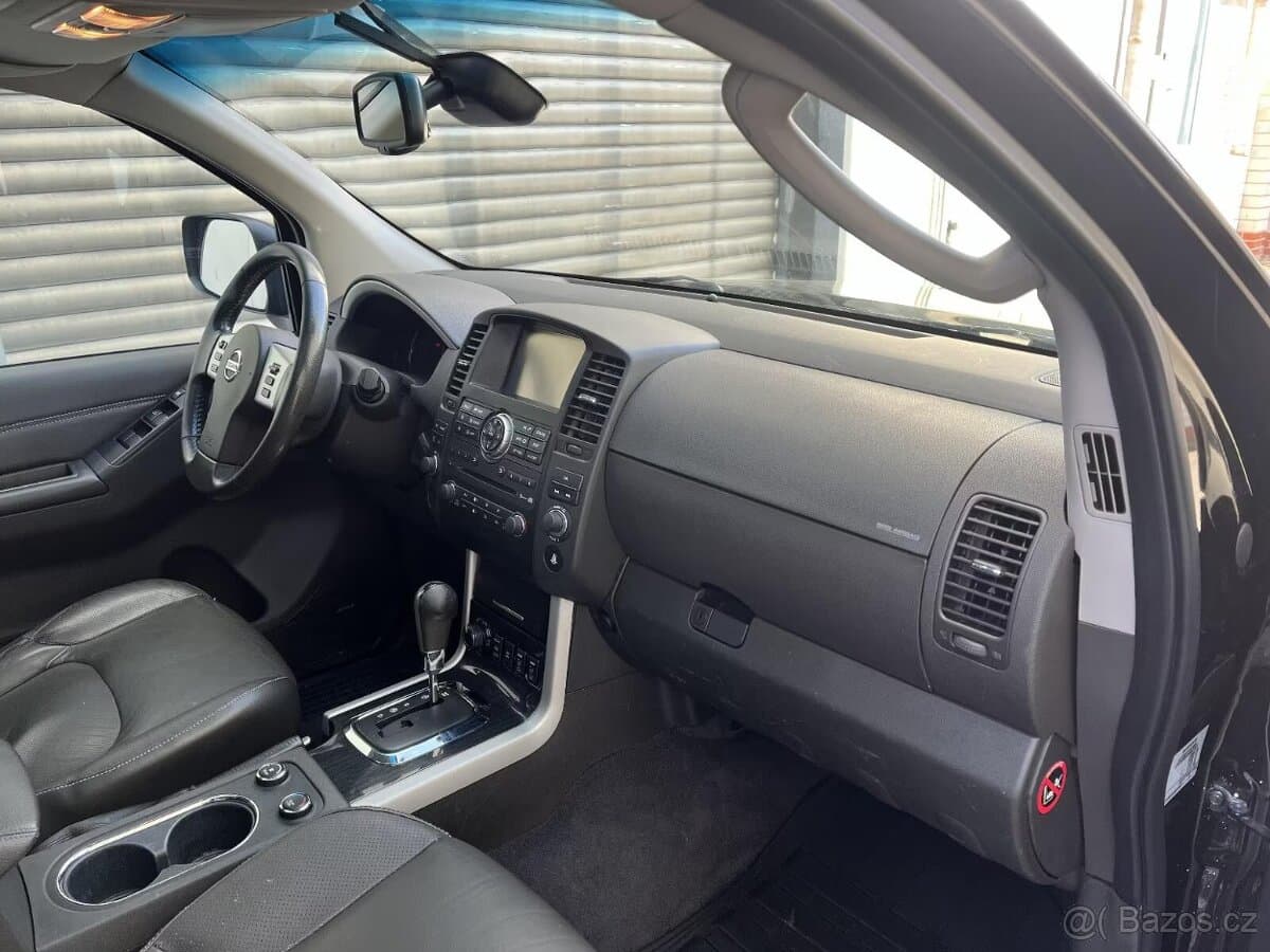 2015 Nissan PATHFINDER - 3