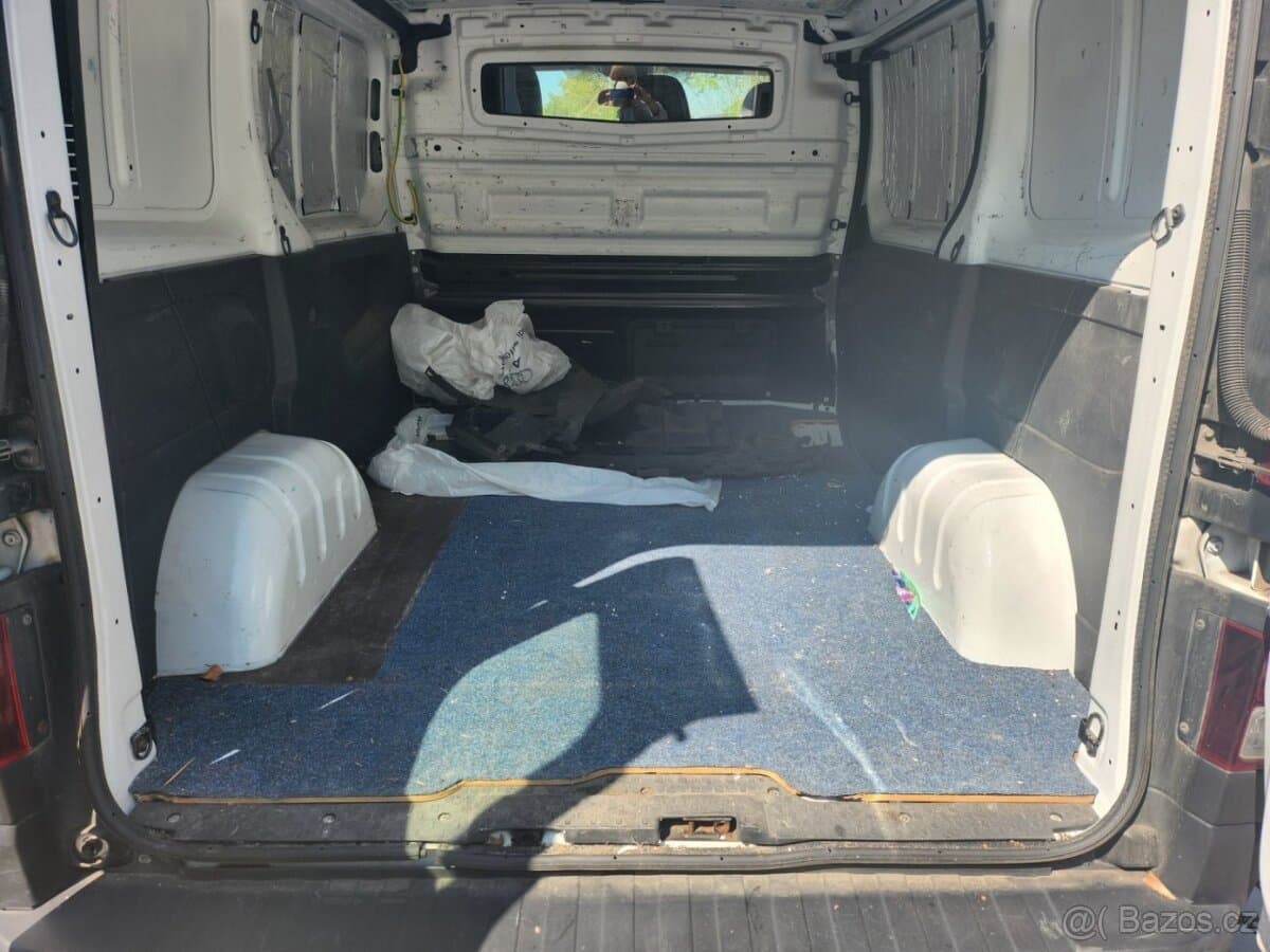 2015 Renault TRAFIC - 3