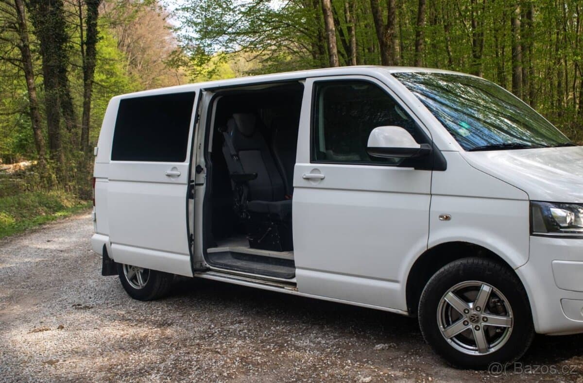 2013 Volkswagen CARAVELLE - 3