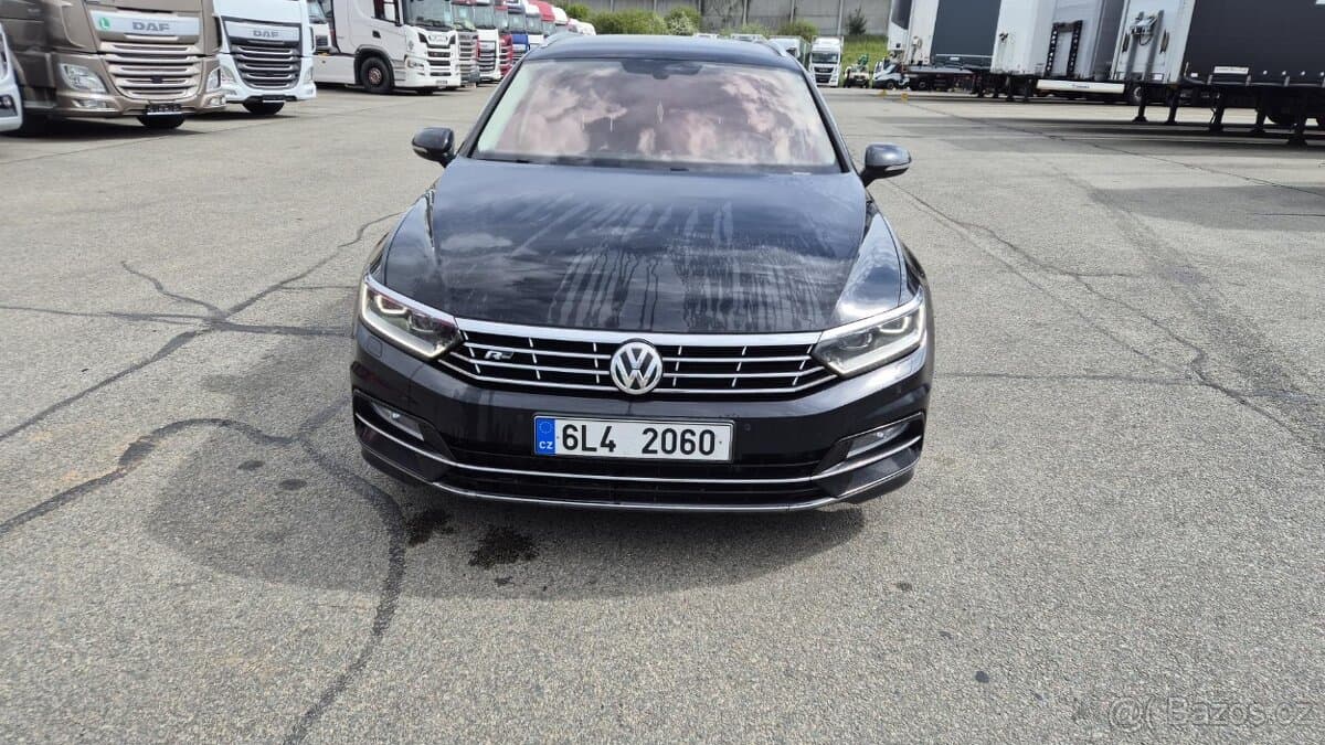 2018 Volkswagen PASSAT - 3