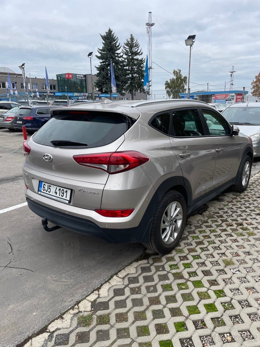 2017 Hyundai TUCSON - 3