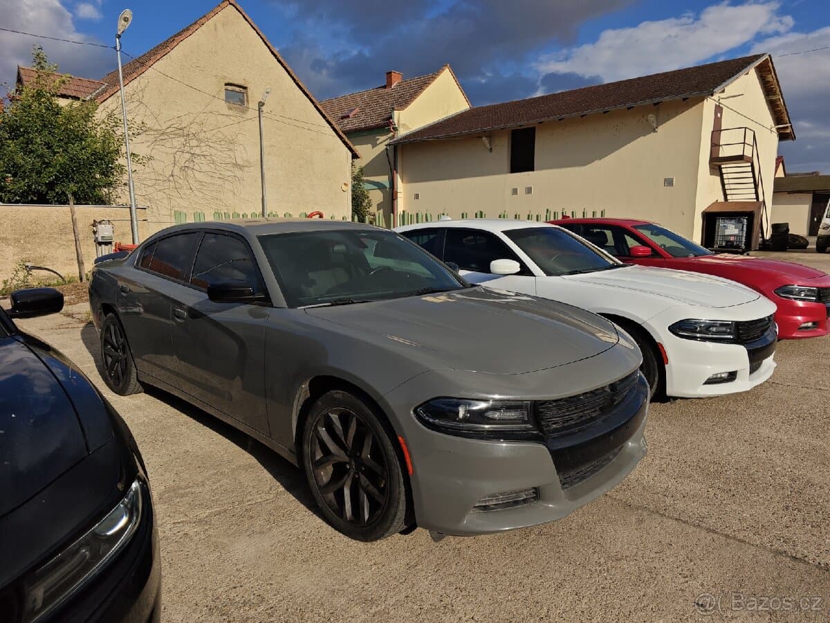 2019 Dodge CHARGER - 3