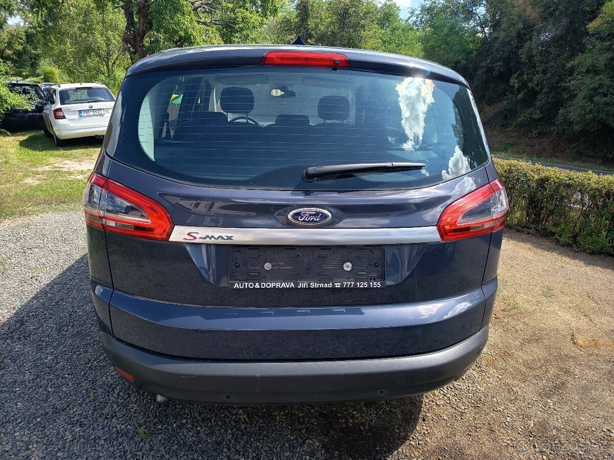 2011 Ford S-MAX - 3