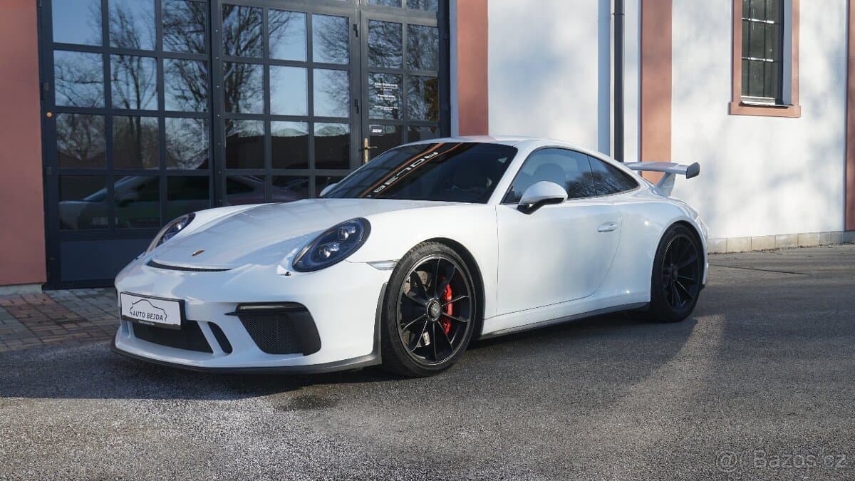 2017 Porsche 911 - 3
