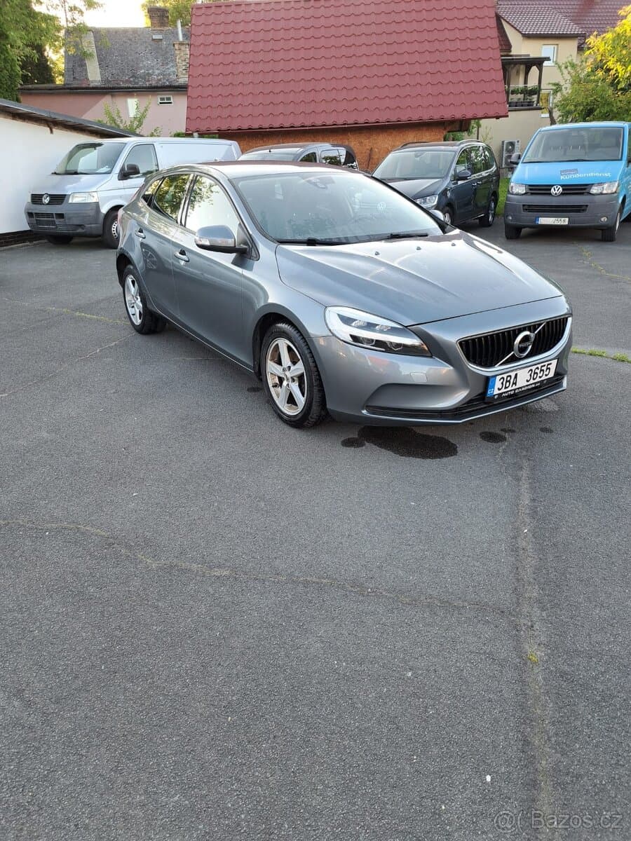 2018 Volvo V40 - 3