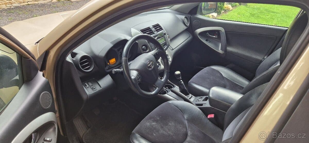 2011 Toyota RAV4 - 3