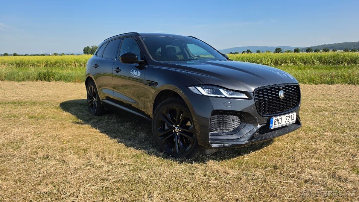 2025 Jaguar F-PACE - 3