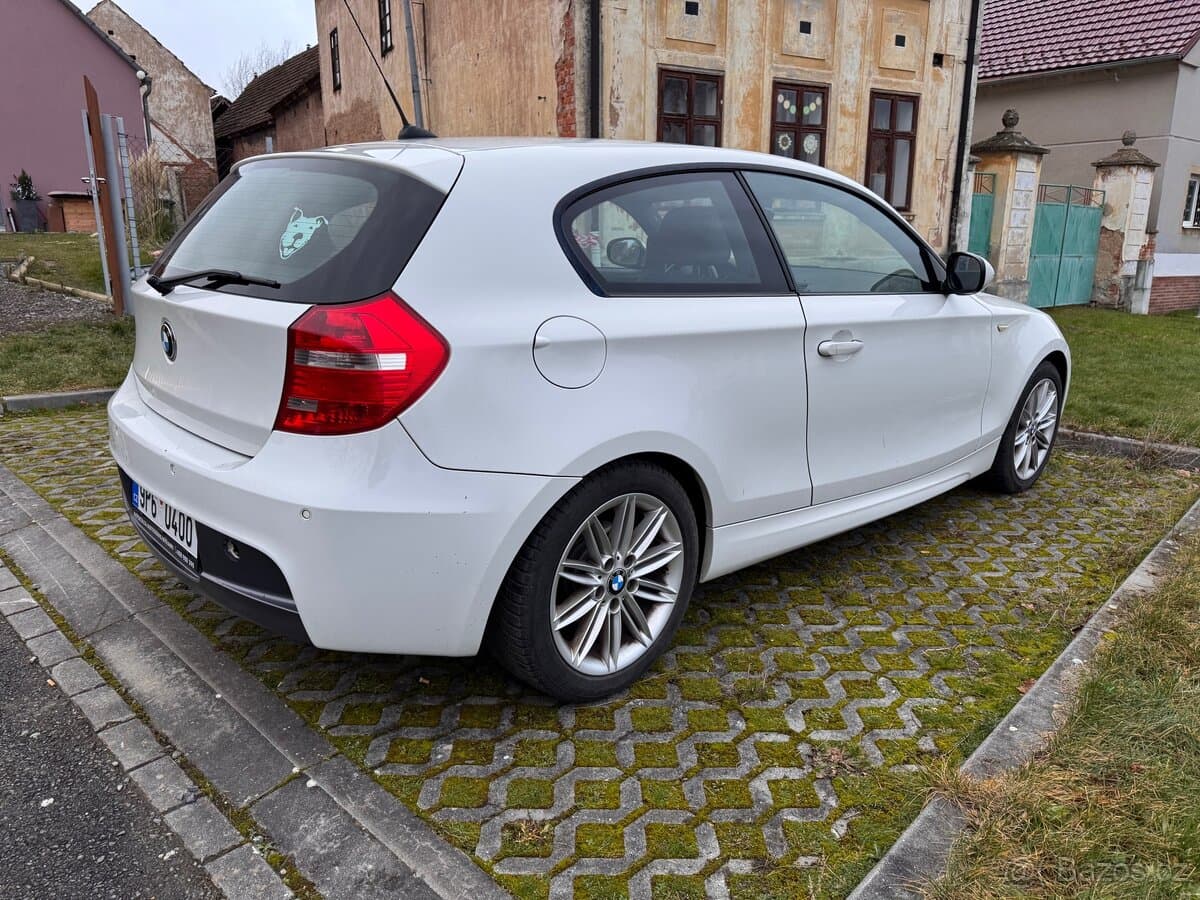 2010 BMW 1-SERIES - 3