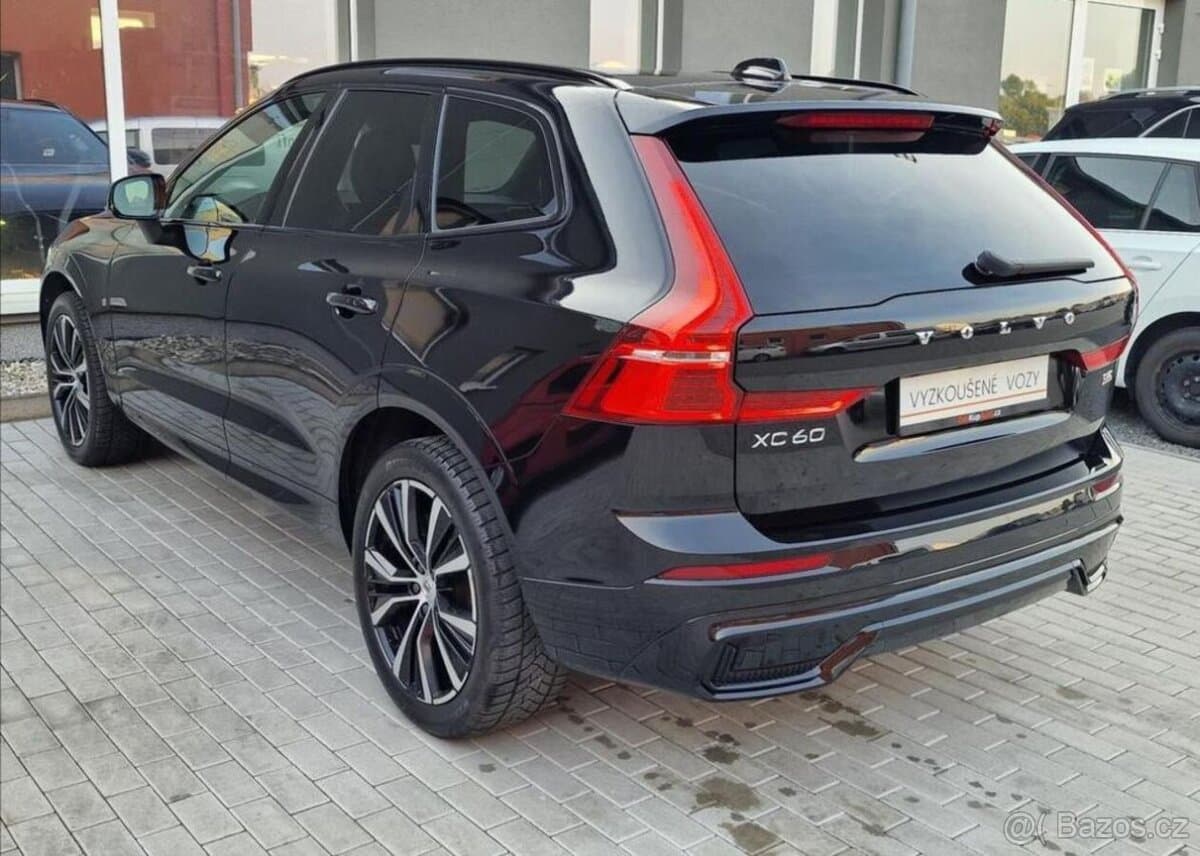2022 Volvo XC60 - 3