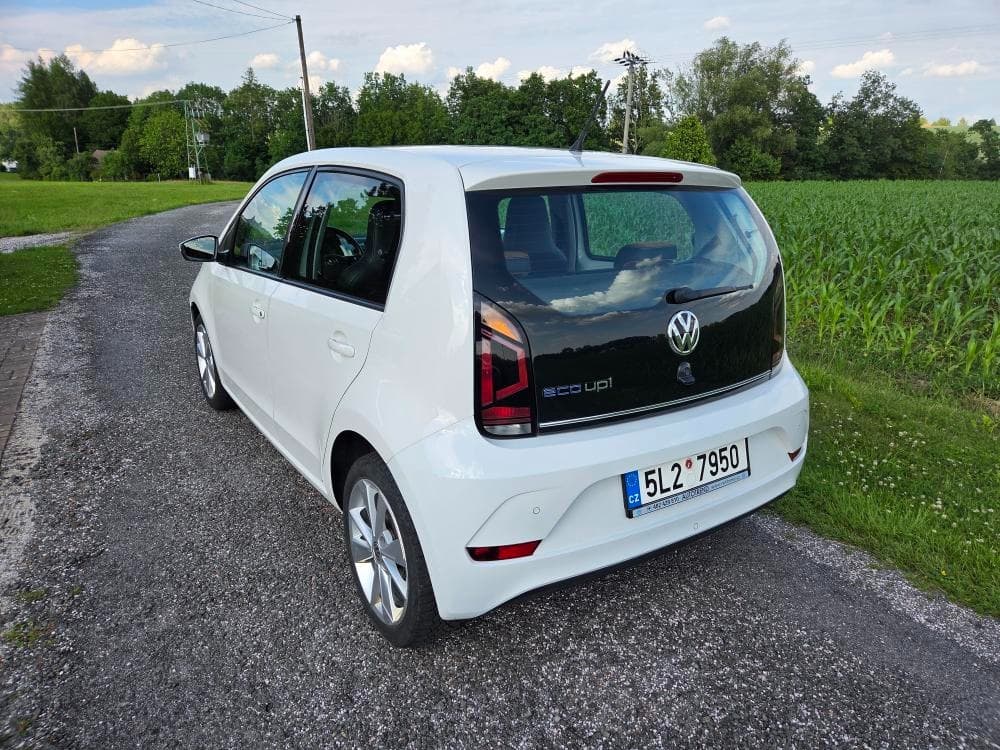 2016 Volkswagen UP! - 3
