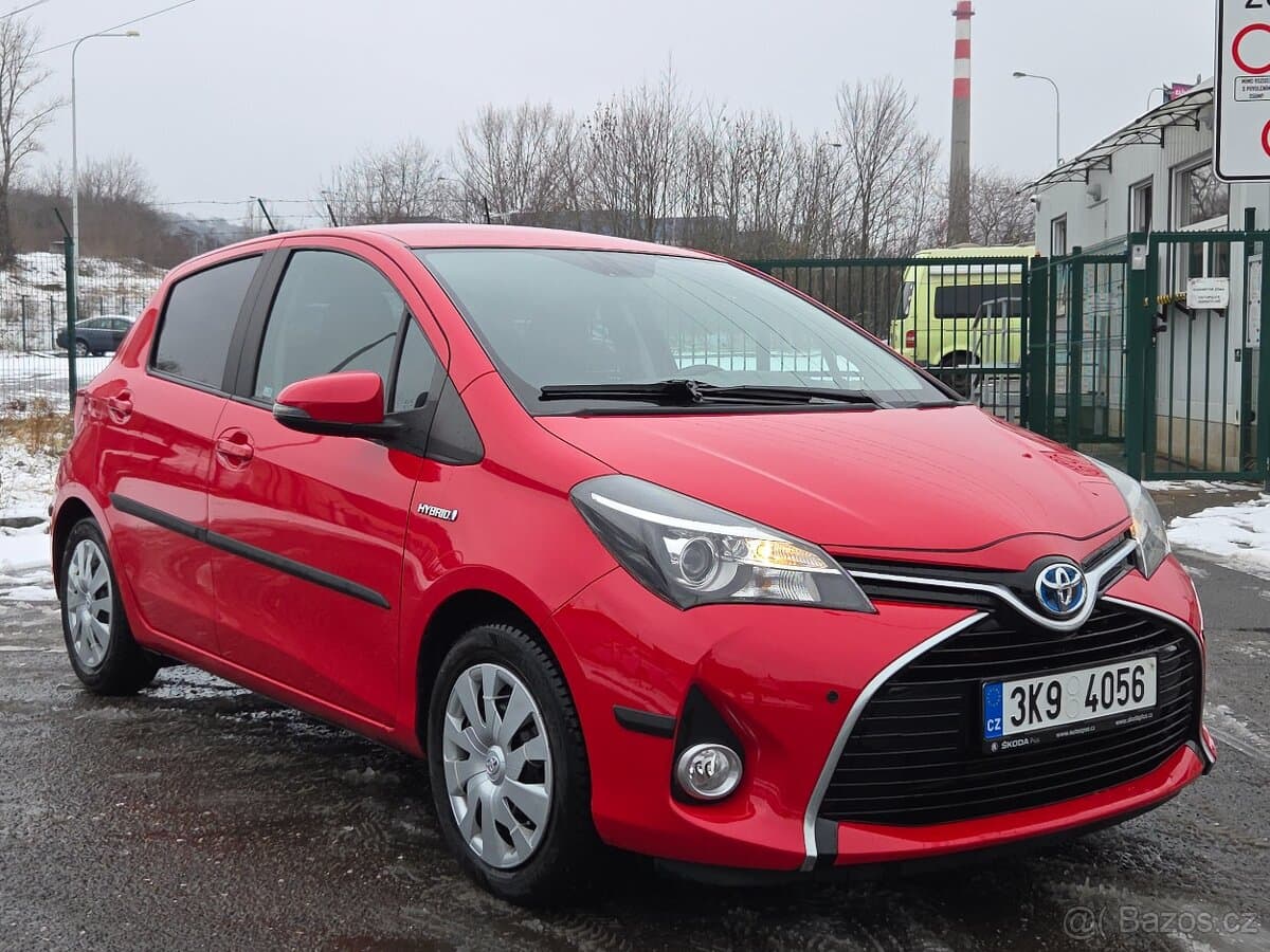 2015 Toyota YARIS - 3