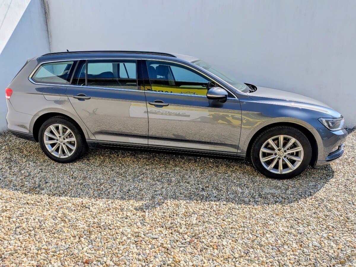 2017 Volkswagen PASSAT - 3
