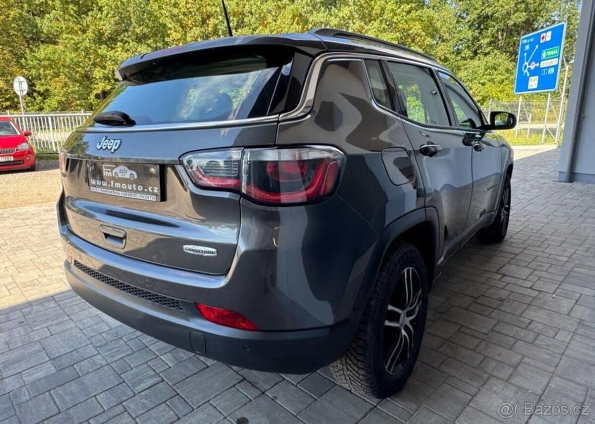 2018 Jeep COMPASS - 3