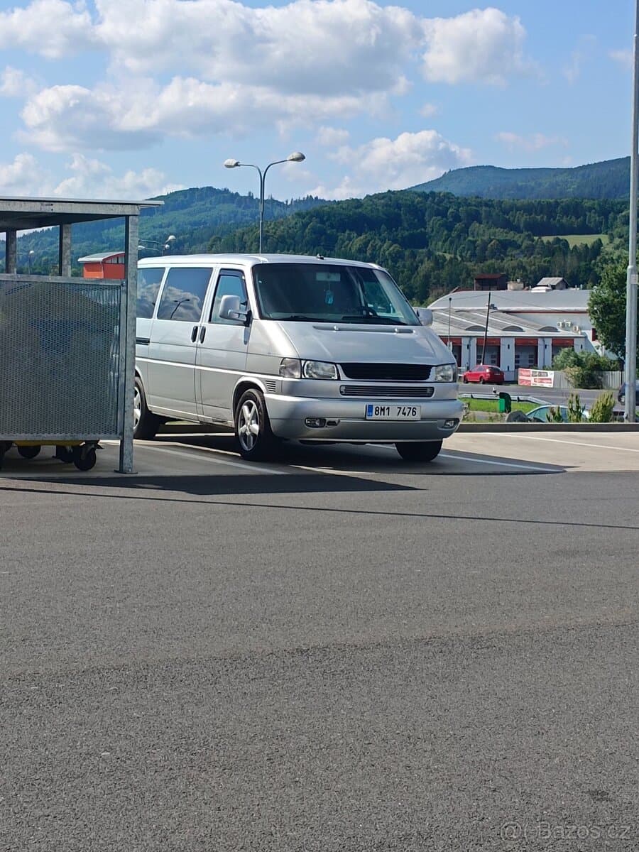 2002 Volkswagen MULTIVAN - 3