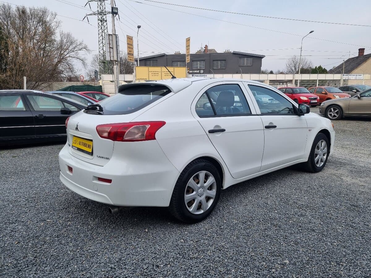 2016 Mitsubishi LANCER - 3