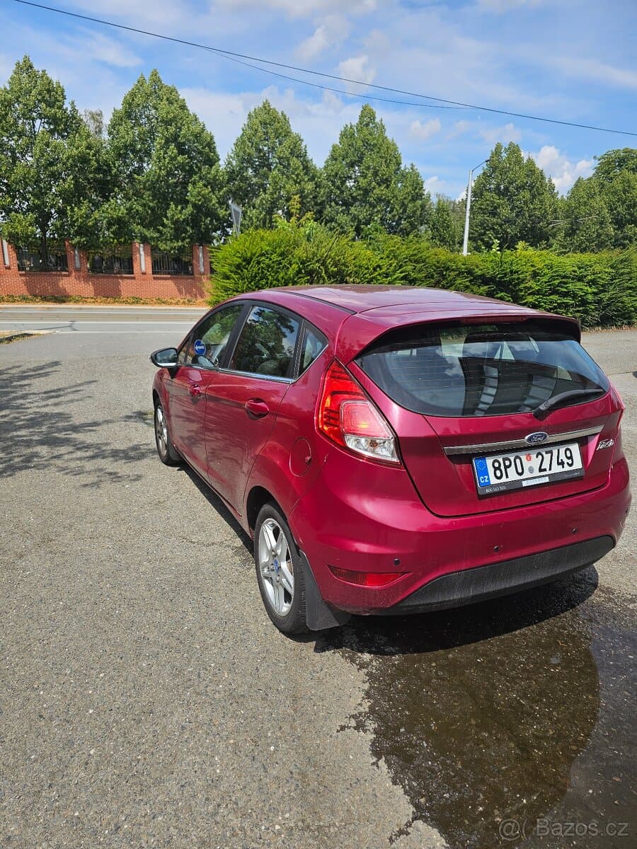 2015 Ford FIESTA - 3