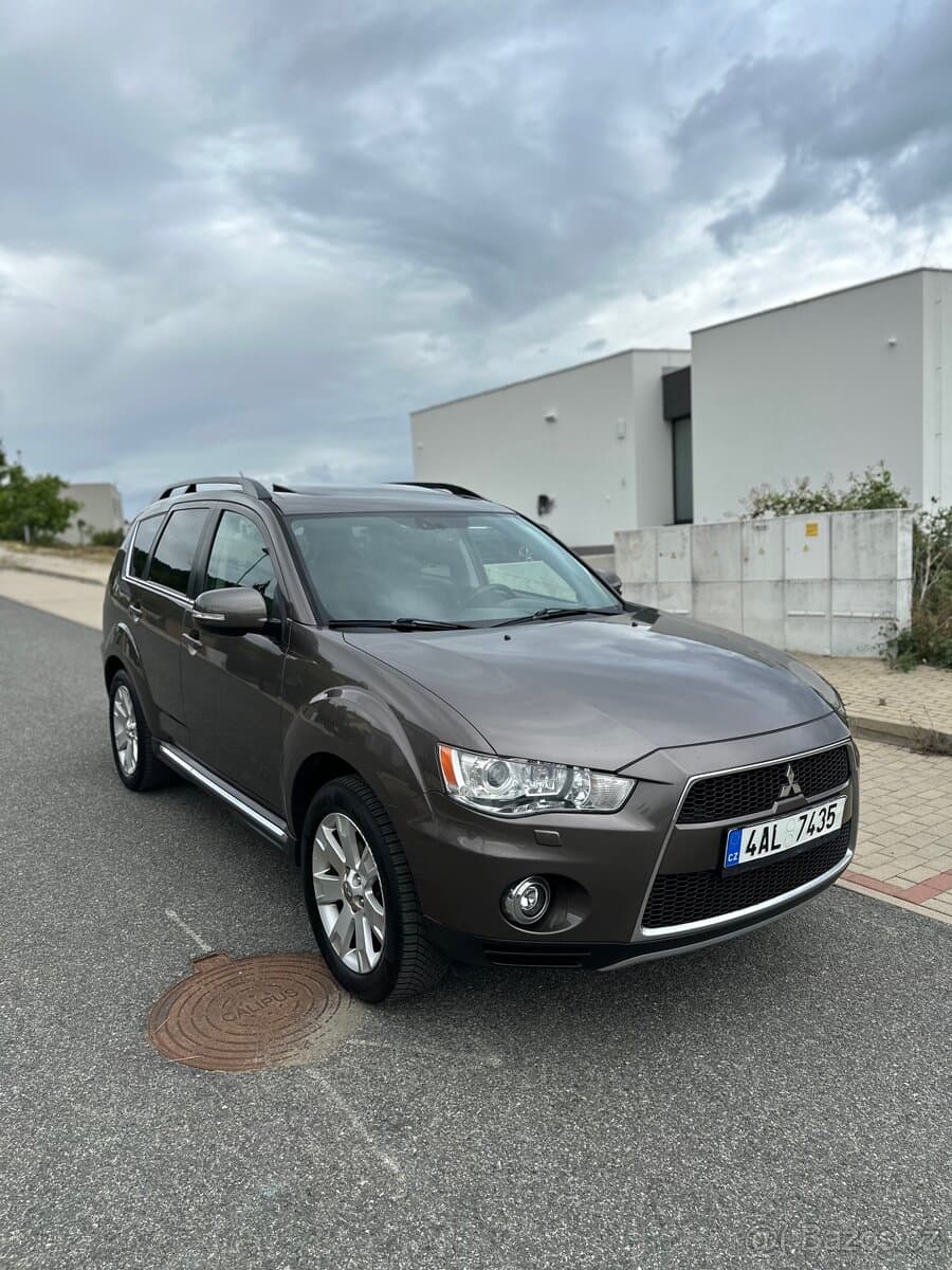 2012 Mitsubishi OUTLANDER - 3