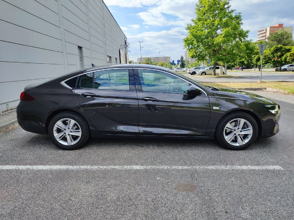 2021 Opel INSIGNIA - 3