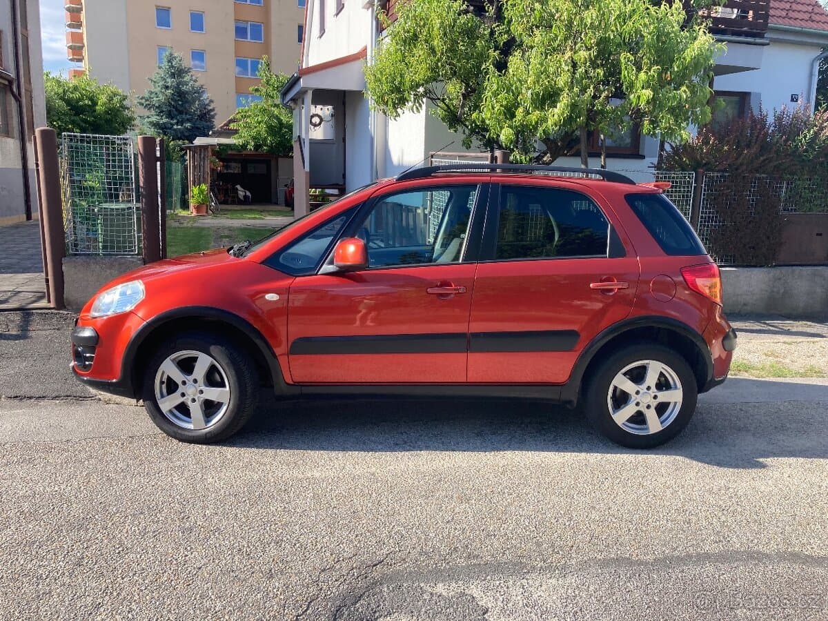 2010 Suzuki SX4 - 3