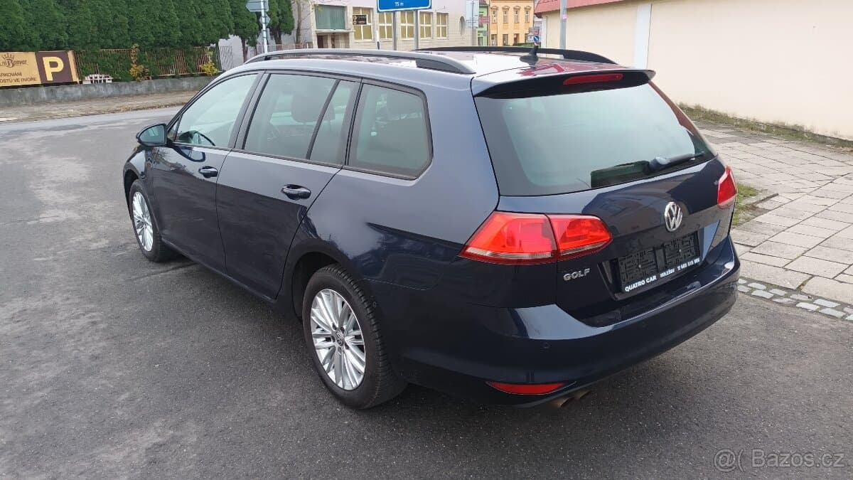 Volkswagen GOLF - 3