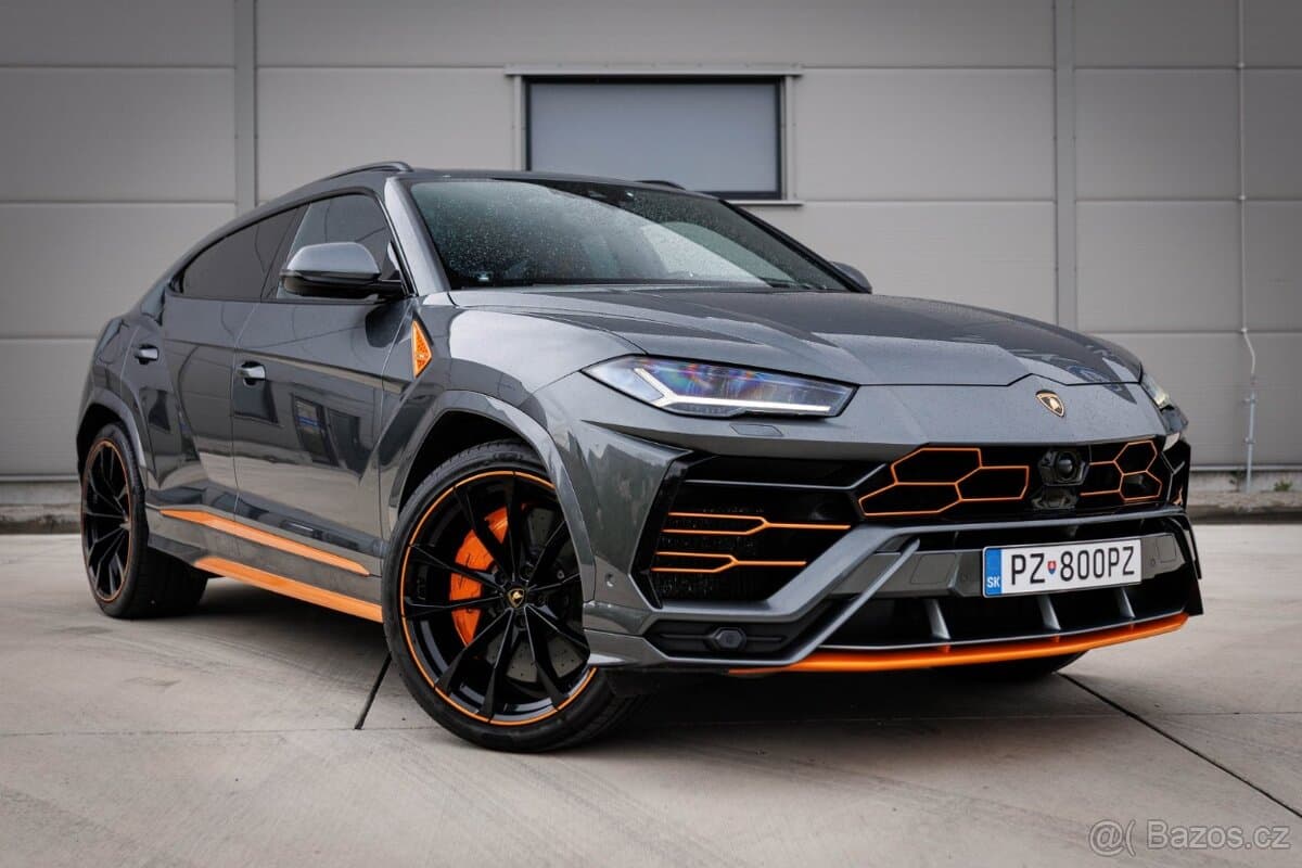 2020 Lamborghini URUS - 3