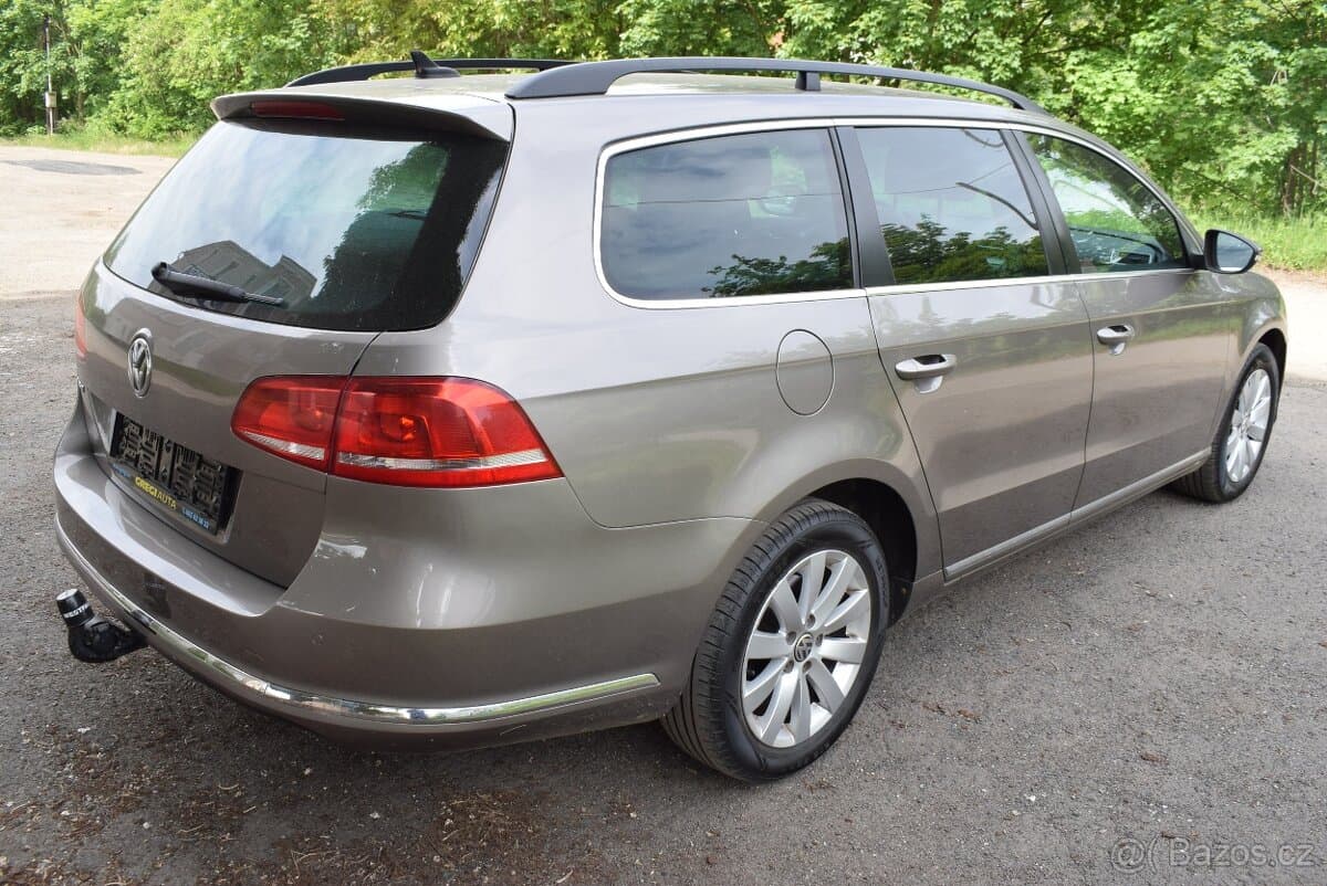 2011 Volkswagen PASSAT - 3