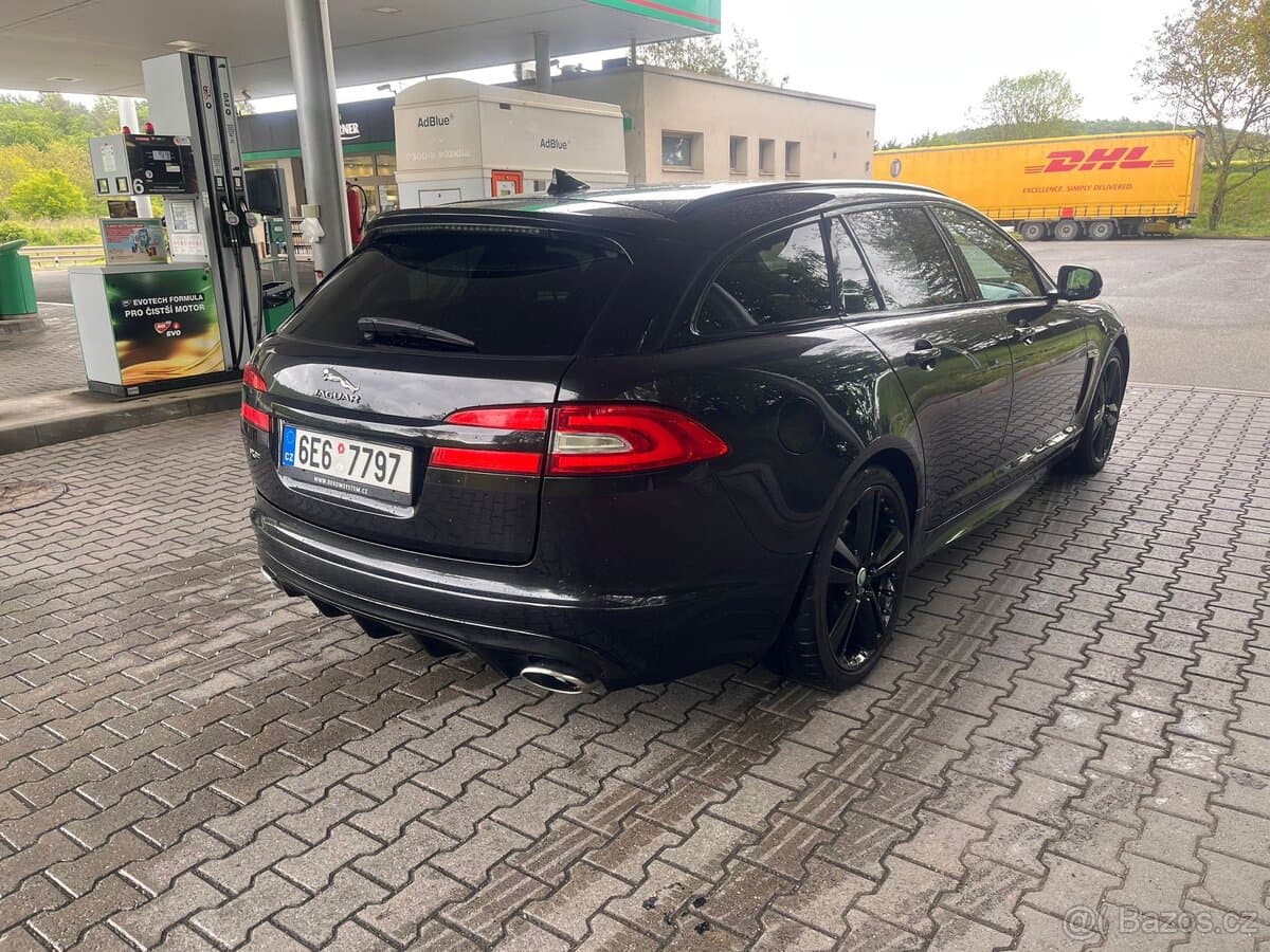 2015 Jaguar XF - 3