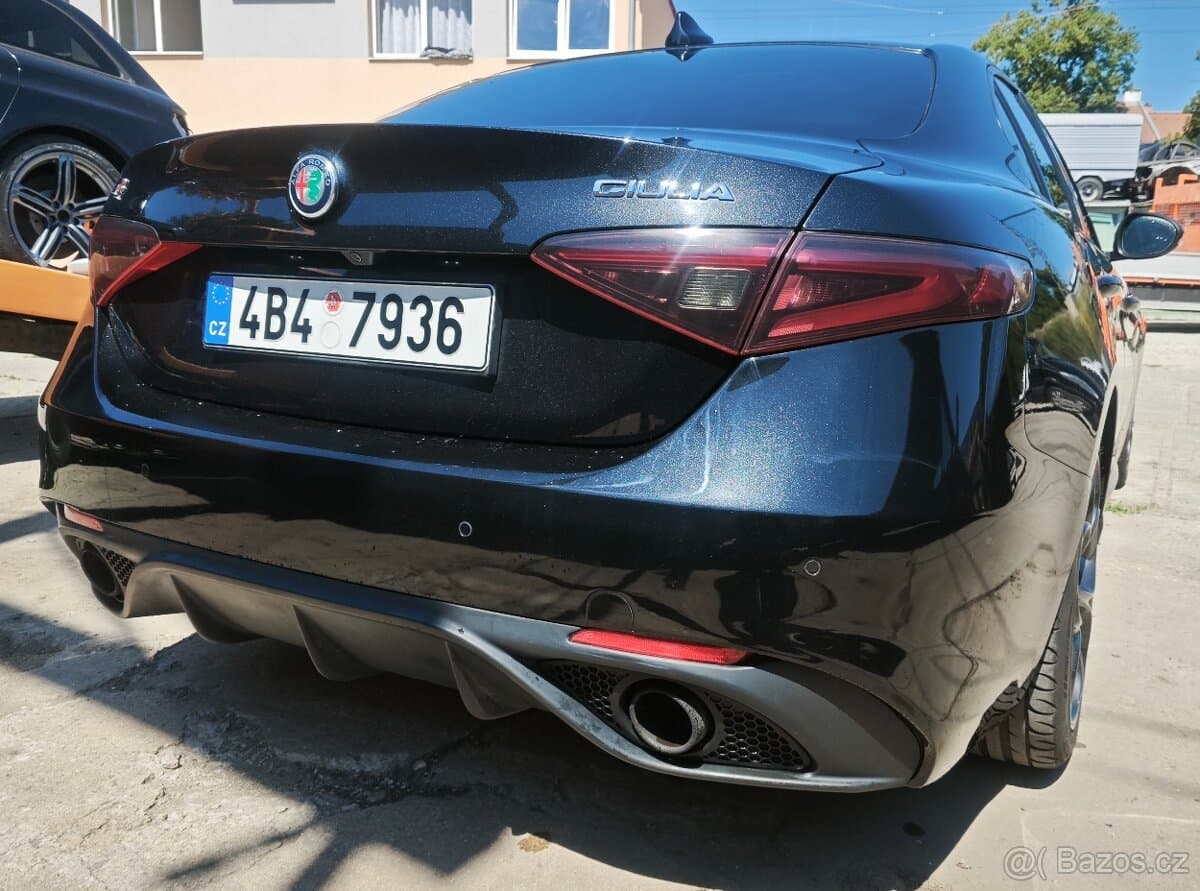 2016 Alfa Romeo GIULIA - 3