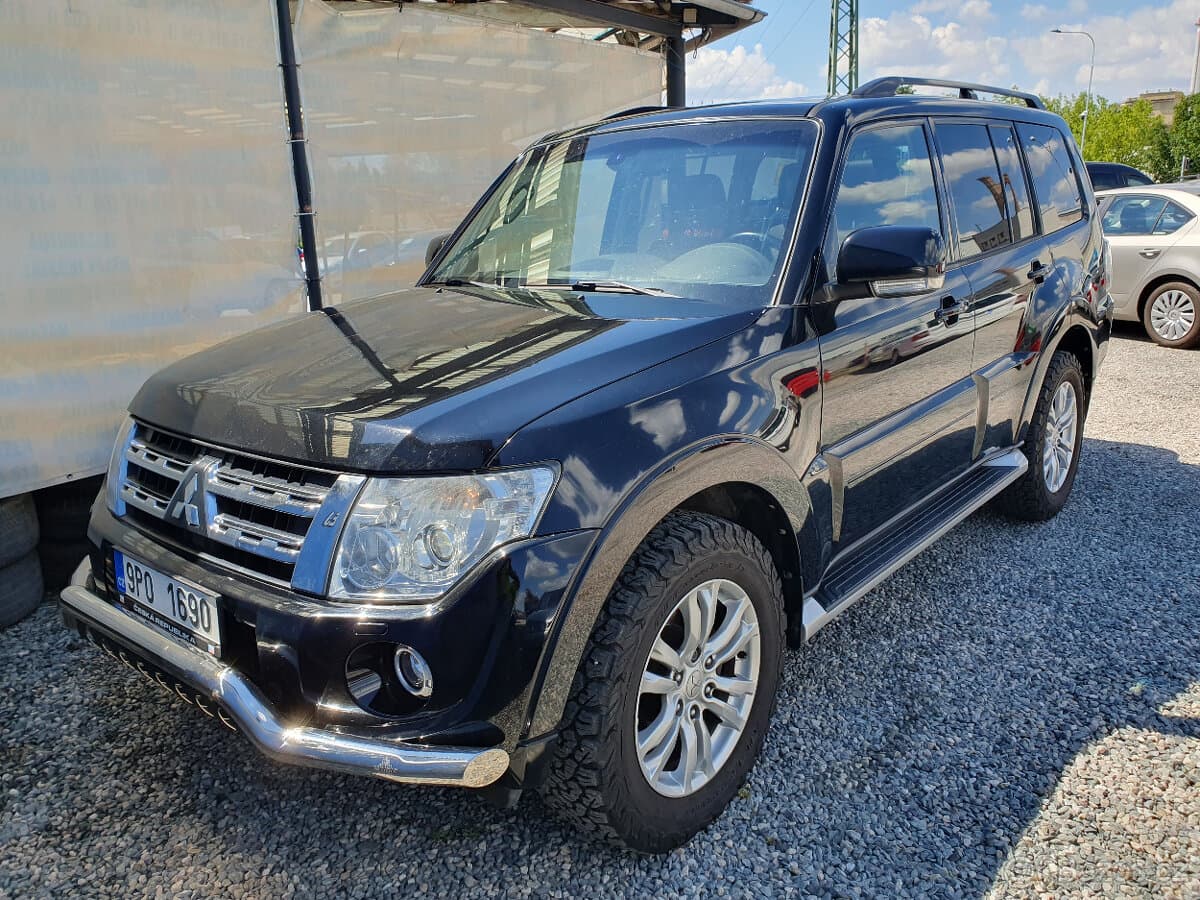 2013 Mitsubishi PAJERO - 3