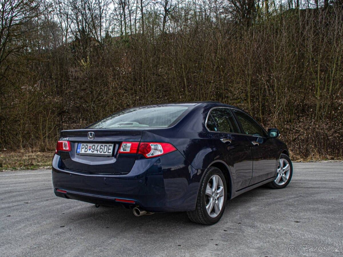 2010 Honda ACCORD - 3