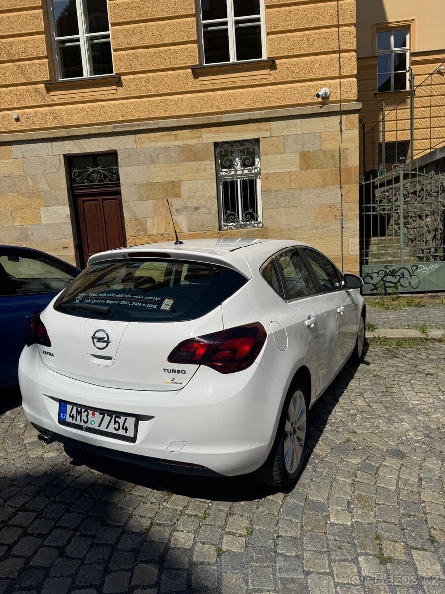 2010 Opel ASTRA - 3