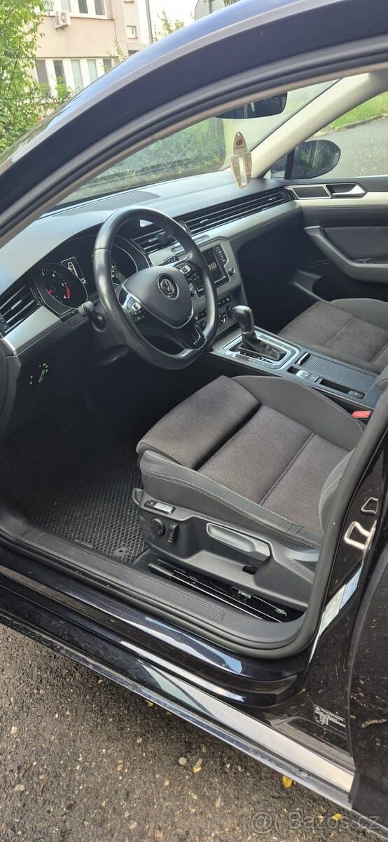 2016 Volkswagen PASSAT - 3