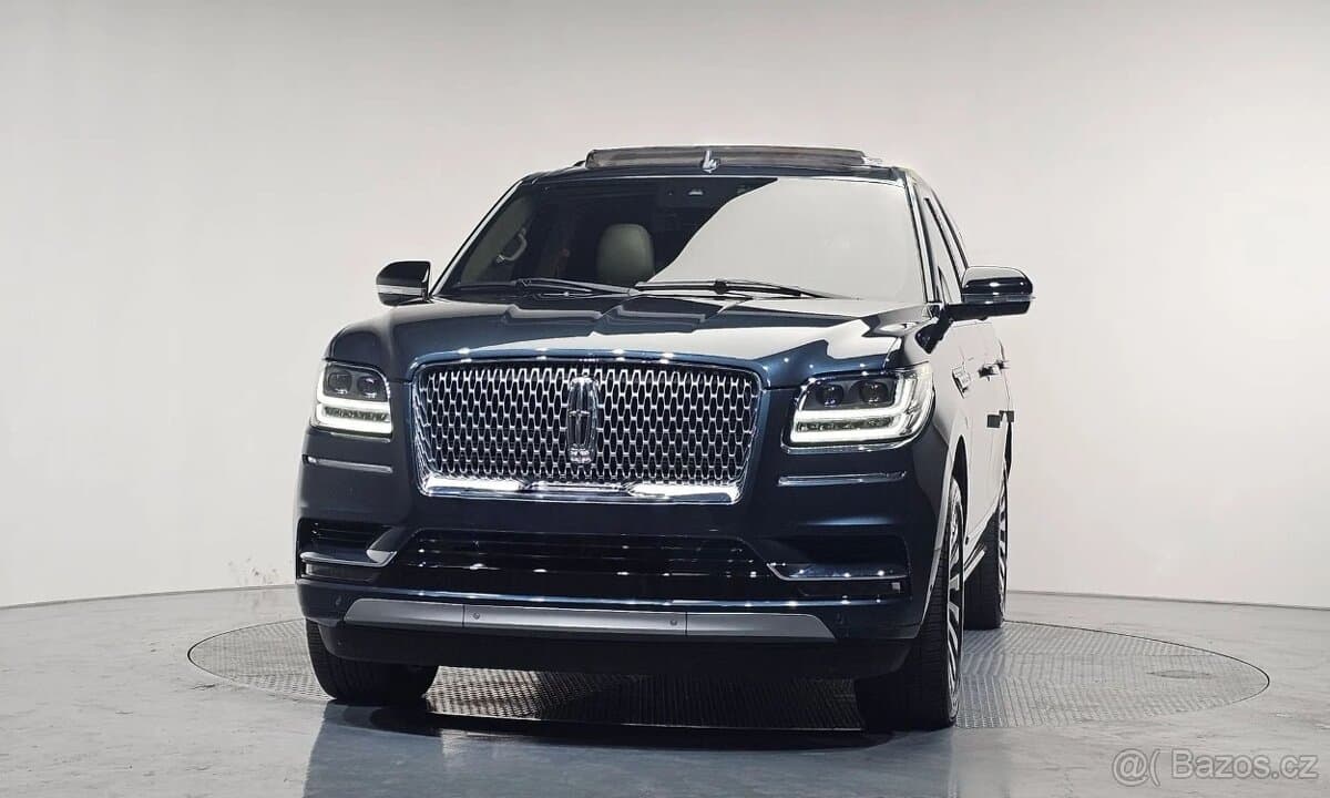 2021 Lincoln NAVIGATOR - 3