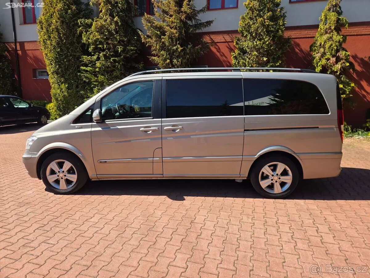 2011 Mercedes-Benz VIANO - 3