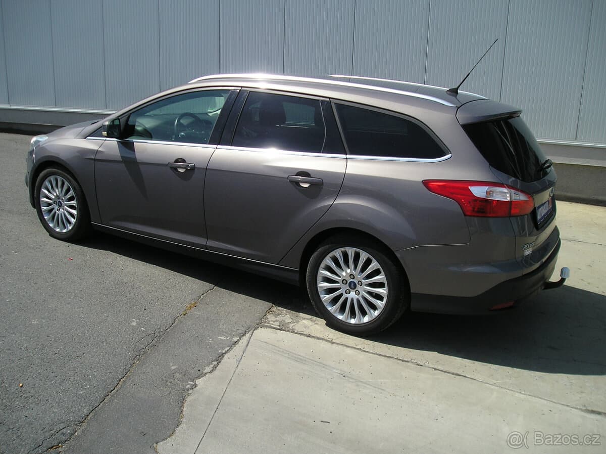 2011 Ford FOCUS - 3