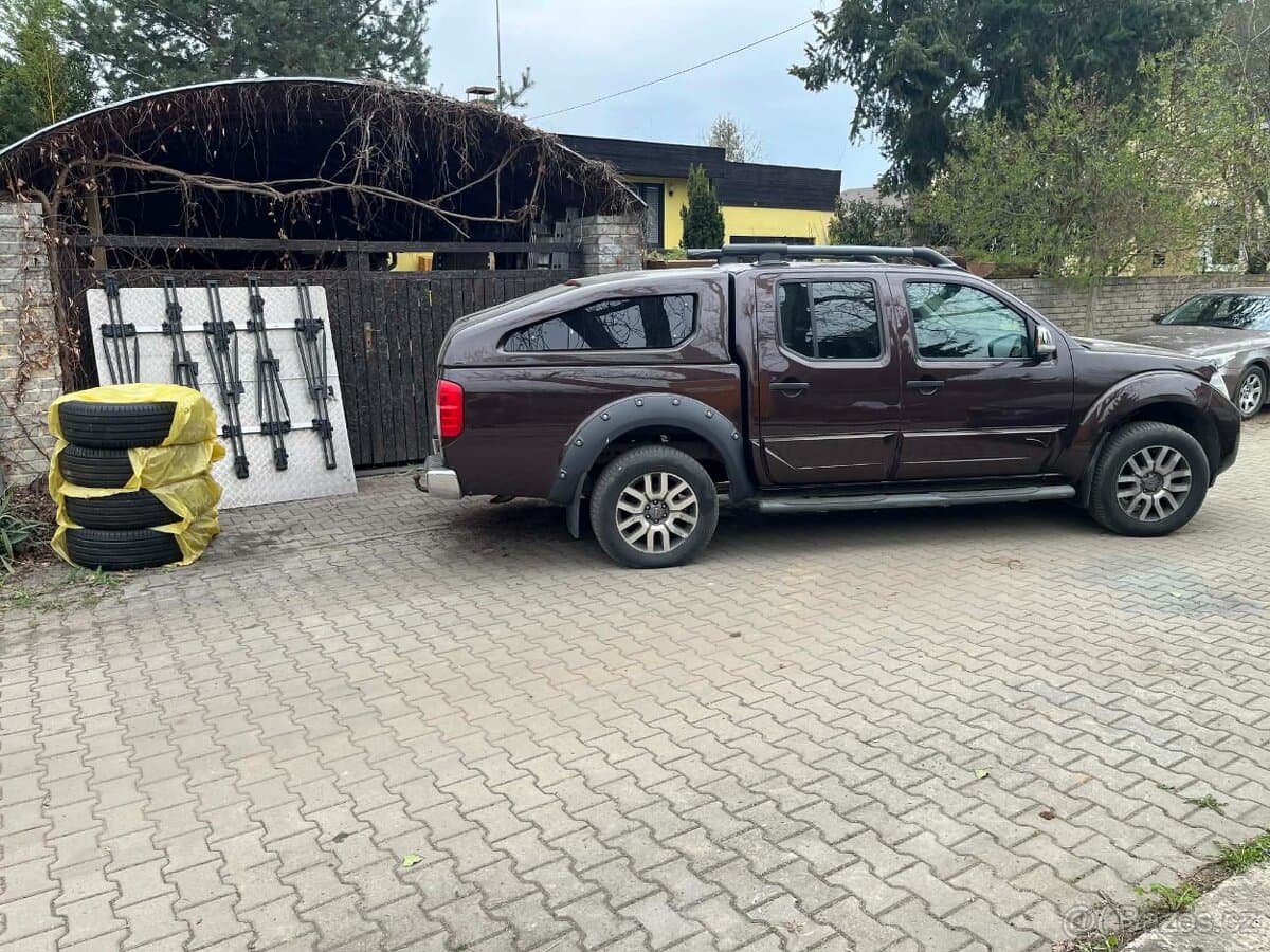 2010 Nissan NAVARA - 3